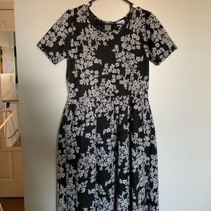 Lularoe Amelia dress medium